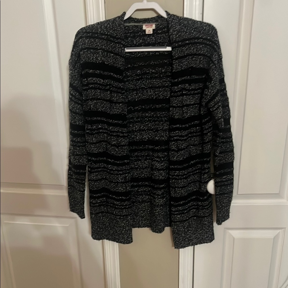 Women's Black and Gray Striped Sweater